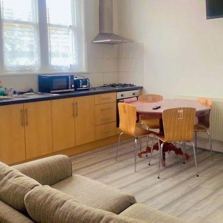 Entire Two Double Bedrooms Flat N4 Грейт-Ярмут Экстерьер фото