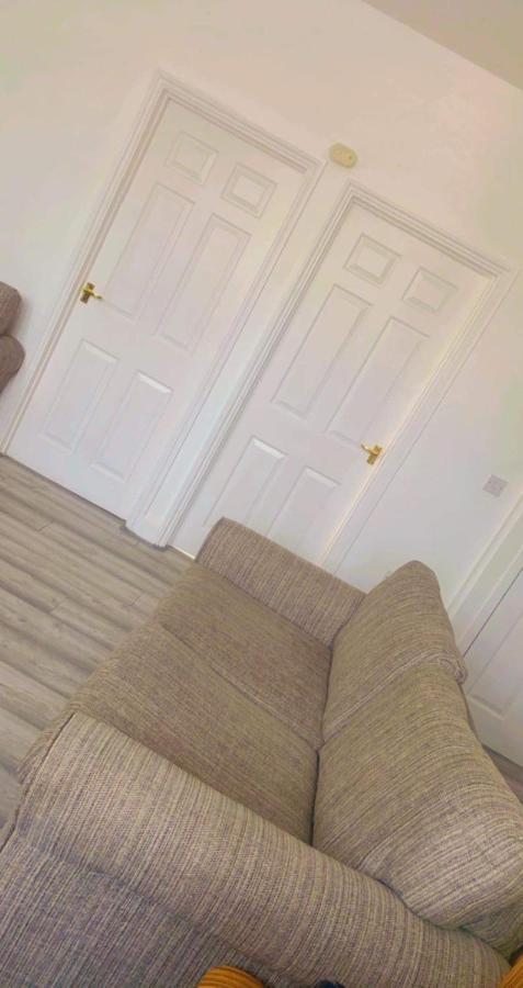 Entire Two Double Bedrooms Flat N4 Грейт-Ярмут Экстерьер фото