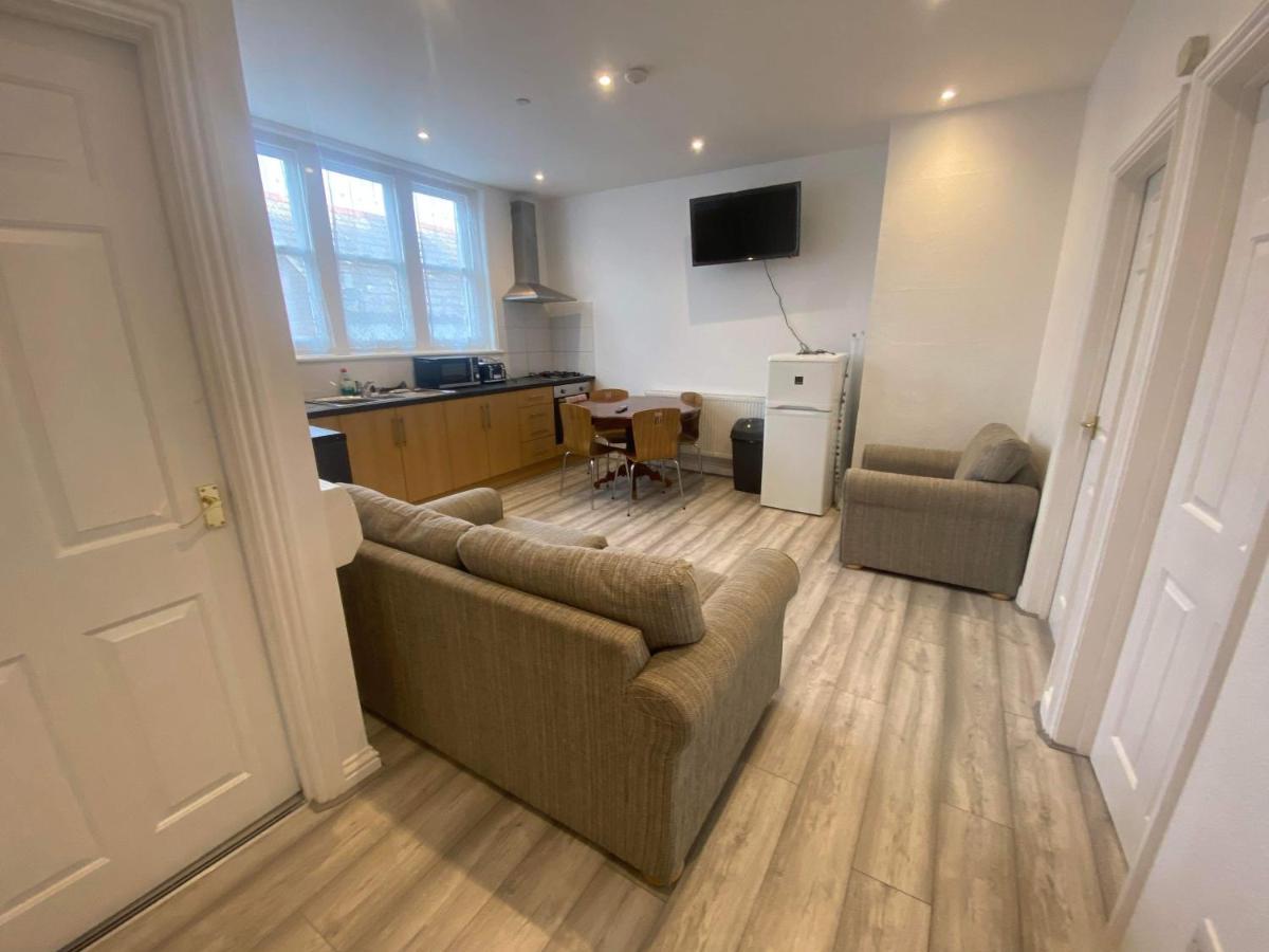 Entire Two Double Bedrooms Flat N4 Грейт-Ярмут Экстерьер фото