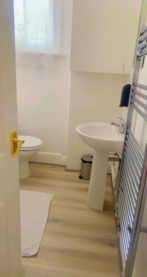 Entire Two Double Bedrooms Flat N4 Грейт-Ярмут Экстерьер фото